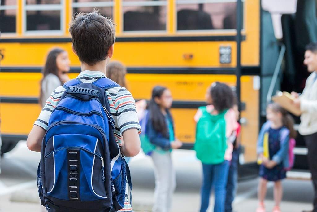 kid schoolbus